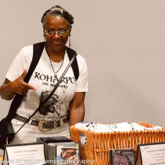 Just B. Seconds , High End Clothing & Accy. - Picture 5 of 16